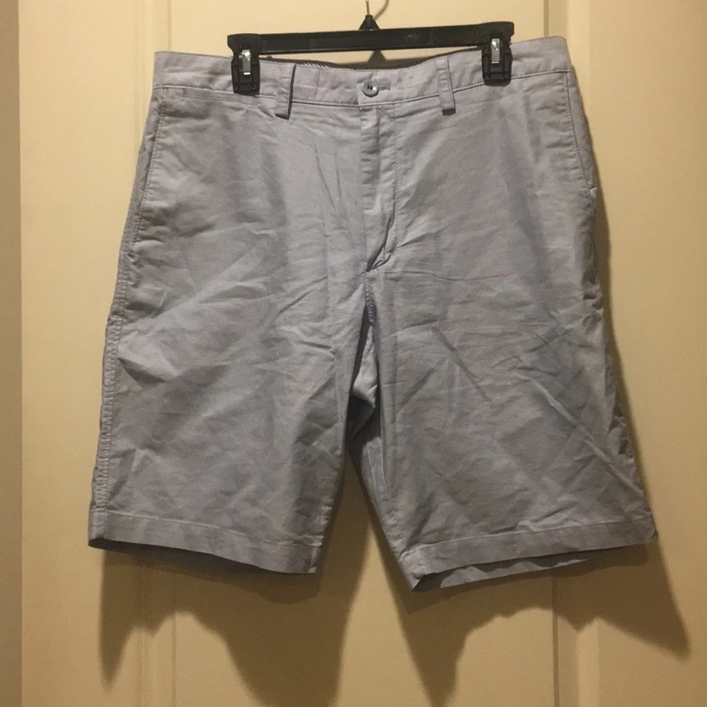 Banana Republic mens 100% cotton Bermuda shorts light blue with pockets size 34